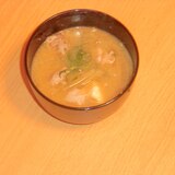 おかひじきと豆腐のマヨ味噌汁